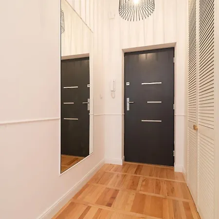 Marszalkowska Elegant With A Balcony Center By Rent Like * 华沙