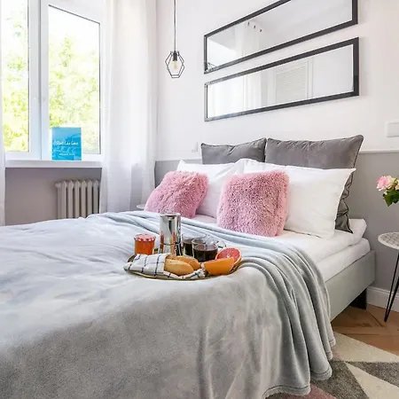 Marszalkowska Elegant With A Balcony Center By Rent Like