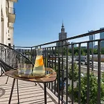 Elegant In Center With A Balcony By Renters Warschau