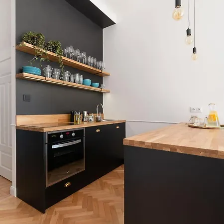Elegant In Center With A Balcony By Renters Apartment Warsaw